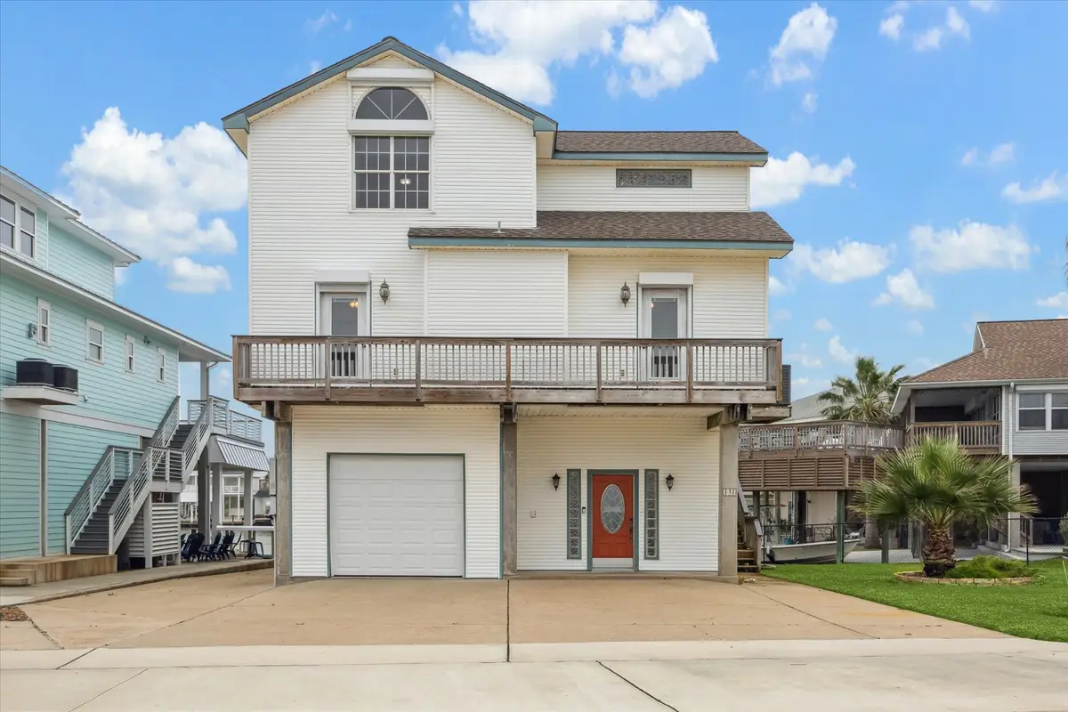 151 Tamana Drive, Tiki Island, TX 77554 - Image #1