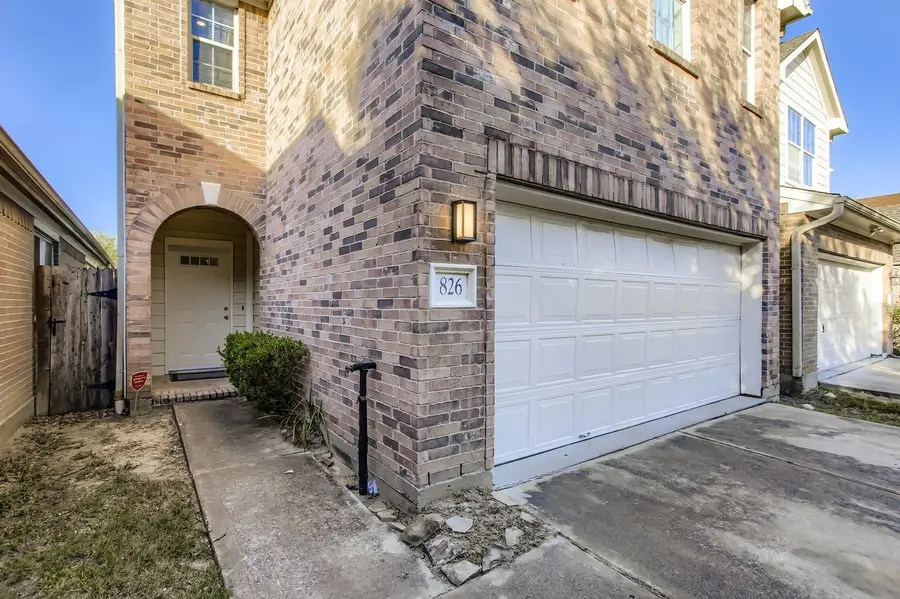 826 Forest Hillside Lane, Houston, TX 77067 - Image #3