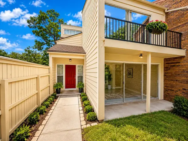68 Chervil Common, Lake Jackson, TX 77566