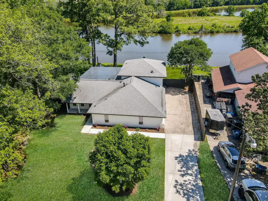 621 Brook Hollow Drive, Conroe, TX 77385 - #2