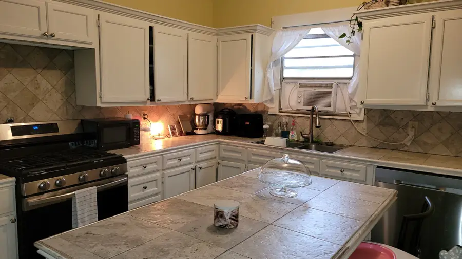 605 Arvon Street, Cleveland, TX 77327 - #3