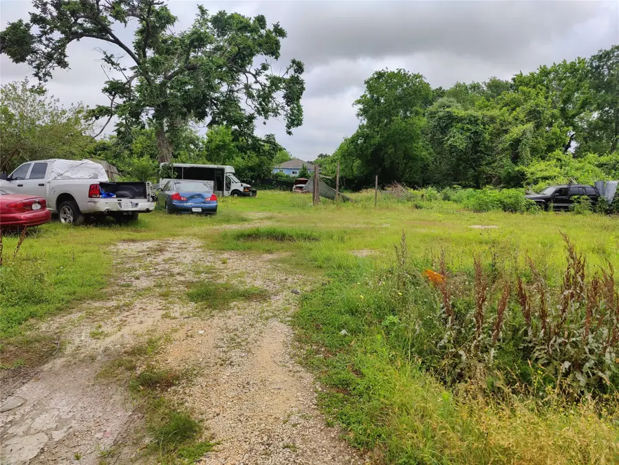 862 Granville Drive, Houston, TX 77091 - Image #3