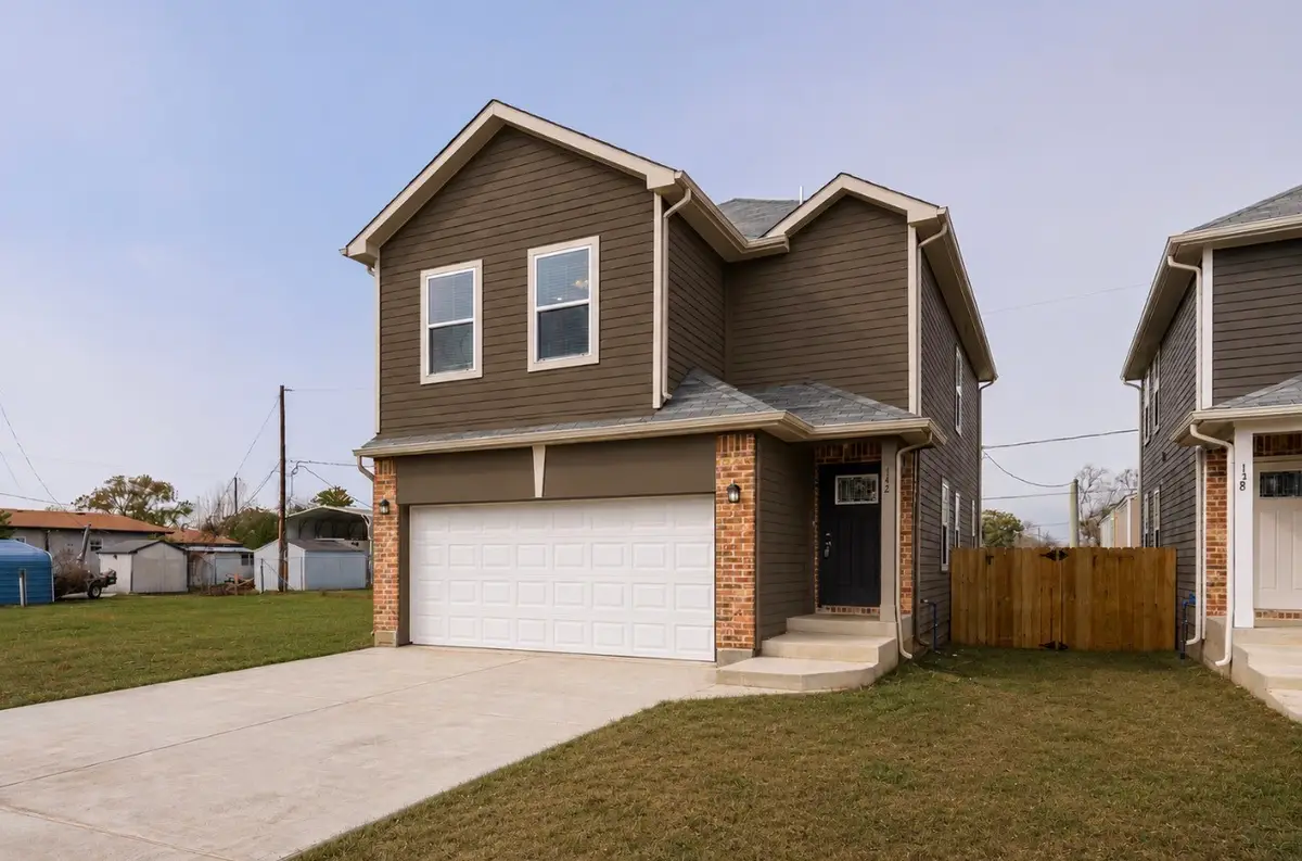 142 Egret Canal N, Baytown, TX 77523 - #1