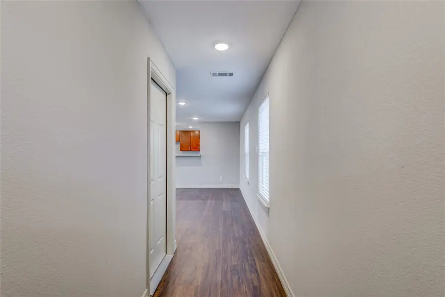 142 Egret Canal N, Baytown, TX 77523 - #2
