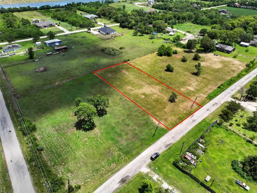 7720 Beasley Street, Hitchcock, TX 77563 - Image #2