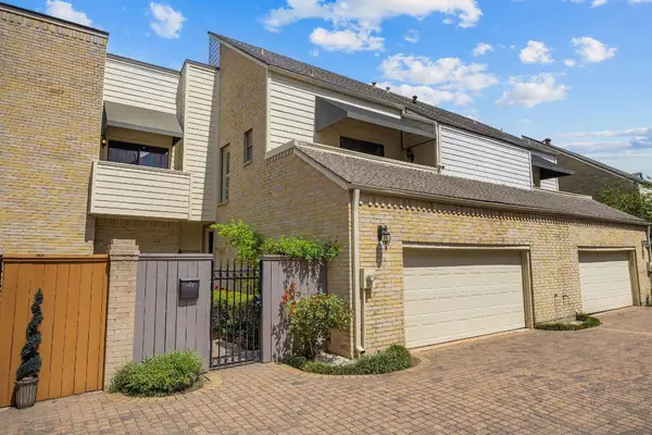 2118 Nantucket Drive #C, Houston, TX 77057