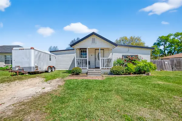 115 S Holmes Street, La Porte, TX 77571