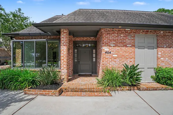 404 Bayou Cove Court, Houston, TX 77042