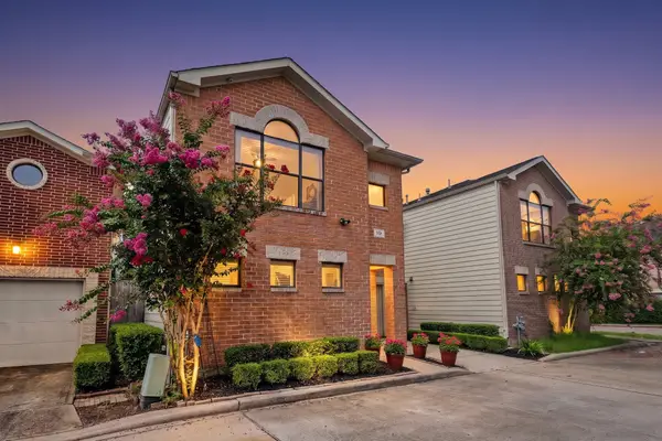 5951 South Loop E #10, Houston, TX 77033