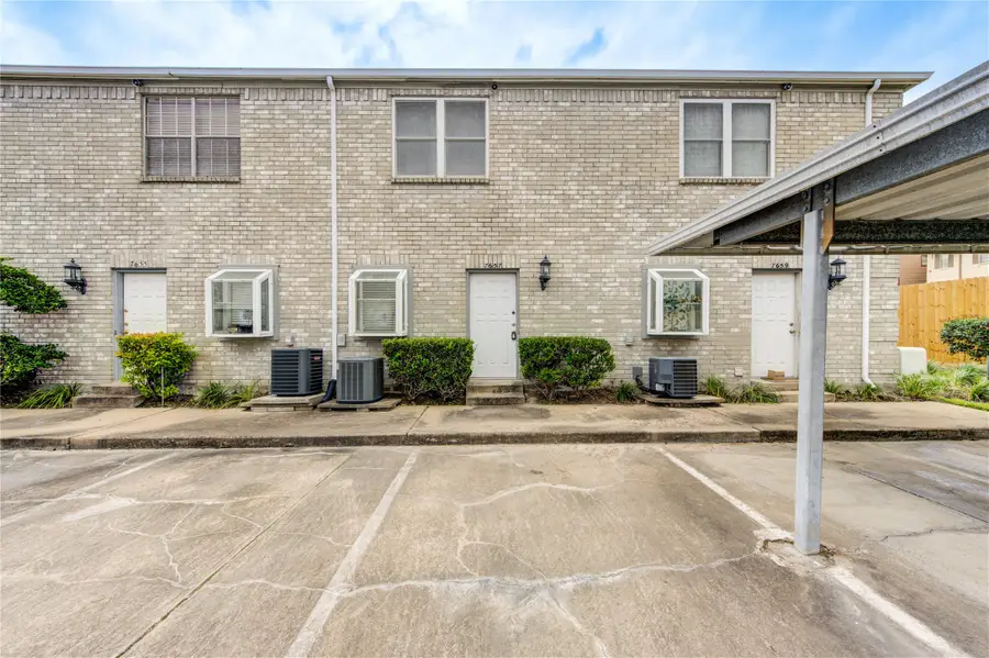 7657 Cambridge Street #7657, Houston, TX 77054 - Image #2