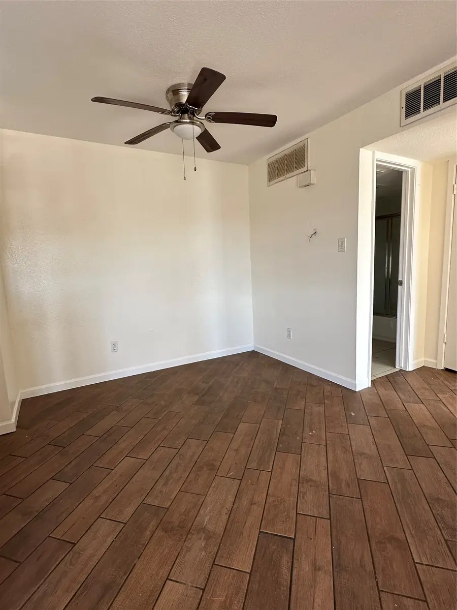 10603 S Wilcrest Drive #23, Houston, TX 77099 - Image #2