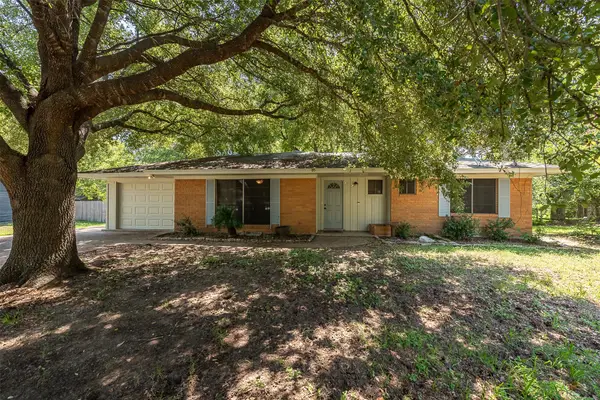 504 Redbud Street, Caldwell, TX 77836