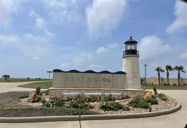 3050 Coastal Springs Loop, Palacios, TX 77465