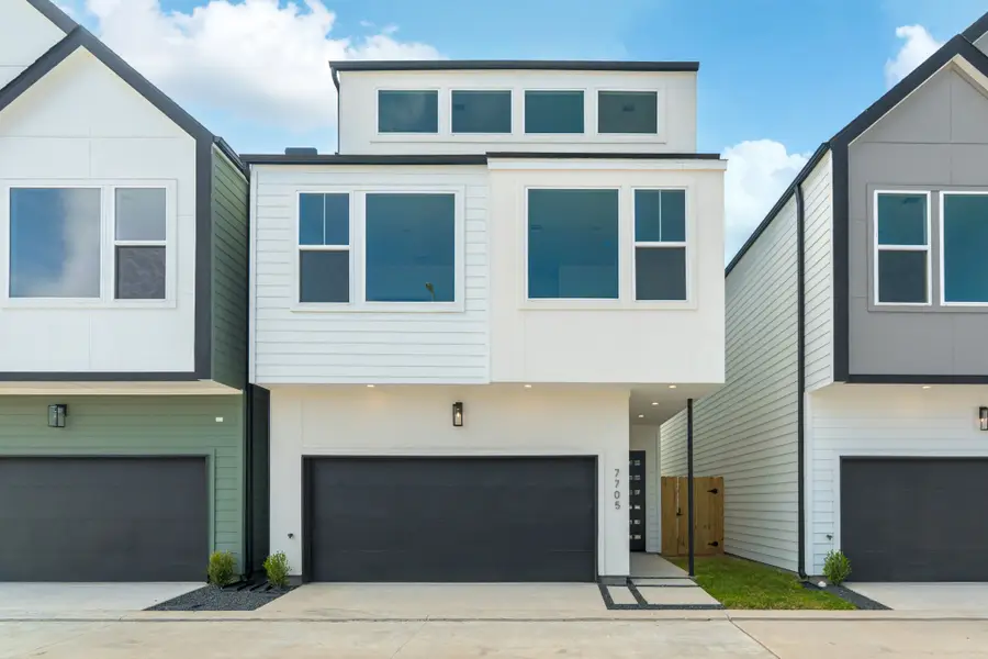 7705 Inwood Grove Lane, Houston, TX 77088 - Image #2