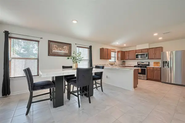 766 Hardwood Grove Ct, Houston, TX 77090