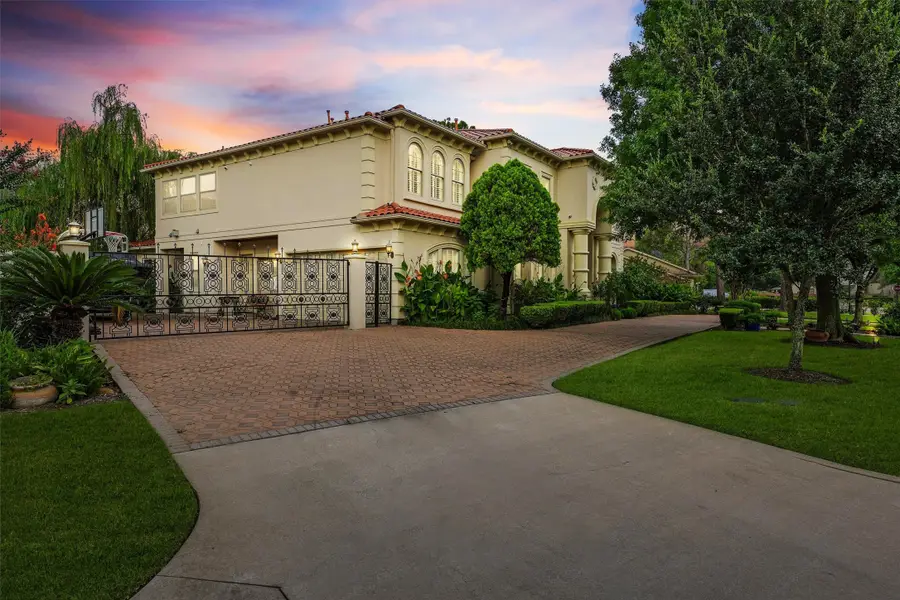 1119 River Glynn Drive, Houston, TX 77063 - Image #2