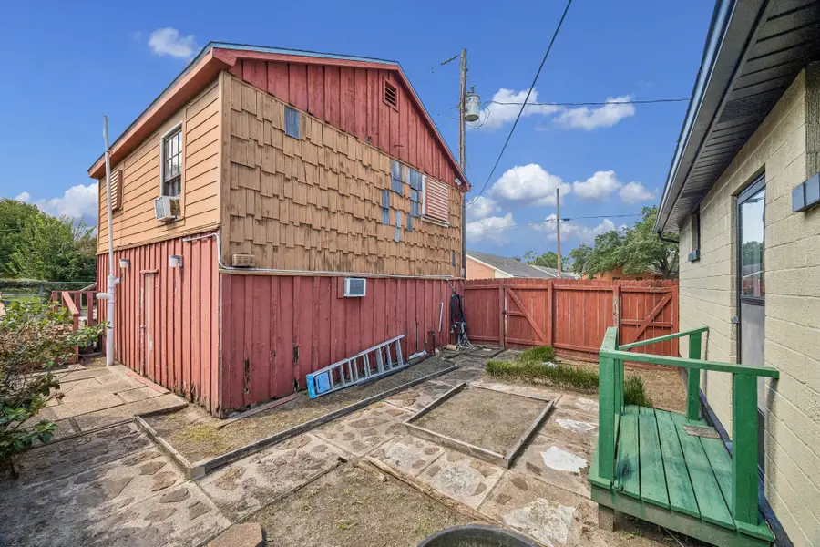 2507 3rd Avenue N, Texas City, TX 77590 - #3