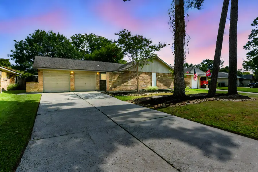 2607 Foliage Green Drive, Kingwood, TX 77339 - Image #2