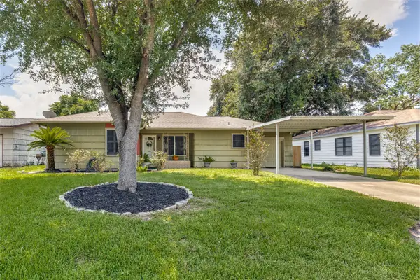 5614 Westover Street, Houston, TX 77033