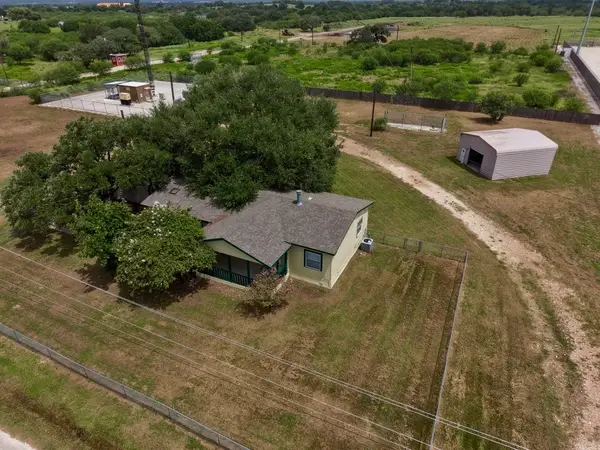 1166 Cheatham Road, Cuero, TX 77954