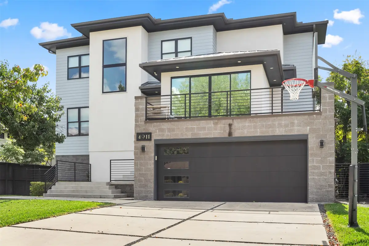 4911 Yarwell Drive, Houston, TX 77096 - Image #1