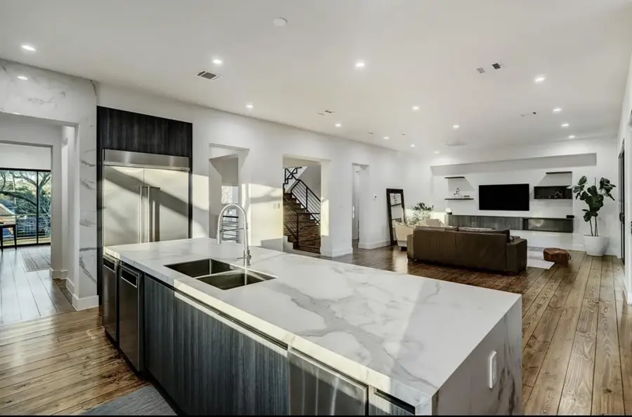 4911 Yarwell Drive, Houston, TX 77096 - Image #3