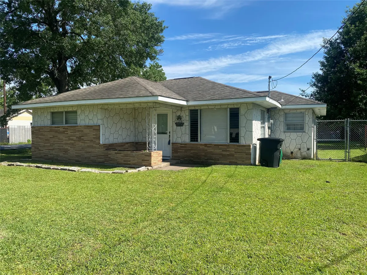 8038 Woodlyn Road, Houston, TX 77028 - #1