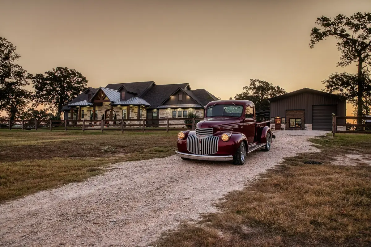 7074 Earlywine, Brenham, TX 77833 - Image #1