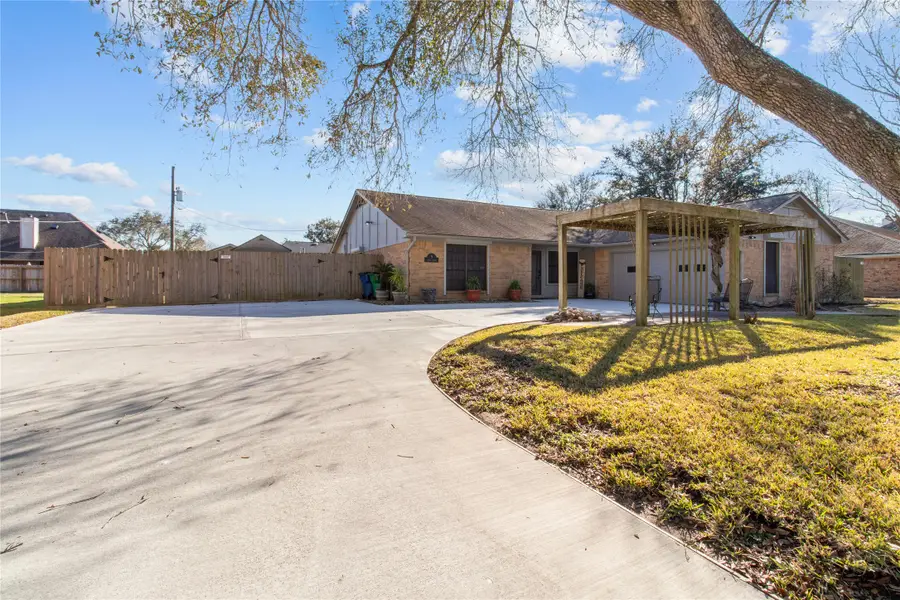 9 Colony Square, Angleton, TX 77515 - #3