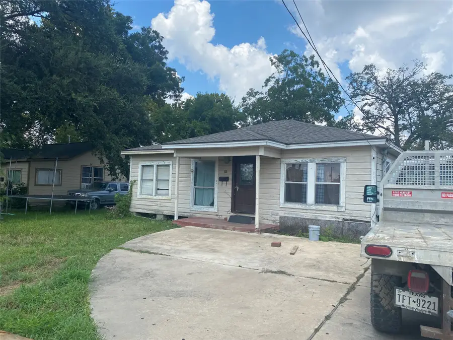 91 Burbank Street, Houston, TX 77076 - Image #2