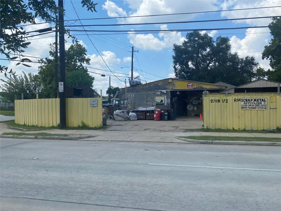 91 Burbank Street, Houston, TX 77076 - Image #3