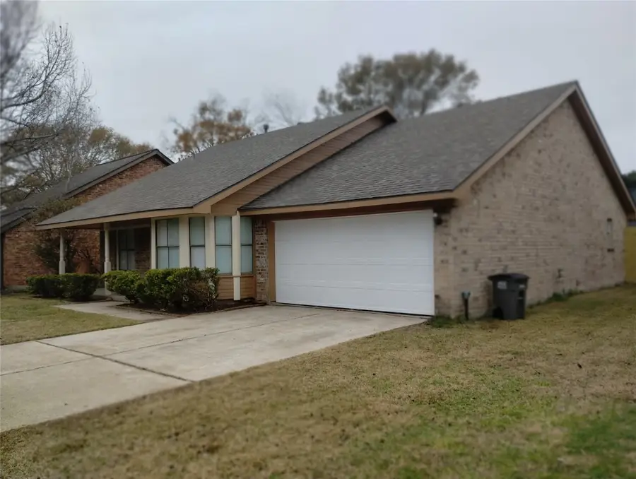 10214 Green Valley Lane, Houston, TX 77064 - Image #3