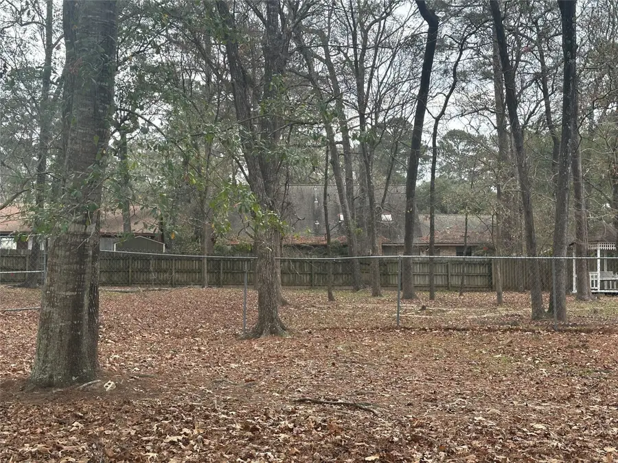 1737 E Lake Drive, Huntsville, TX 77340 - Image #3