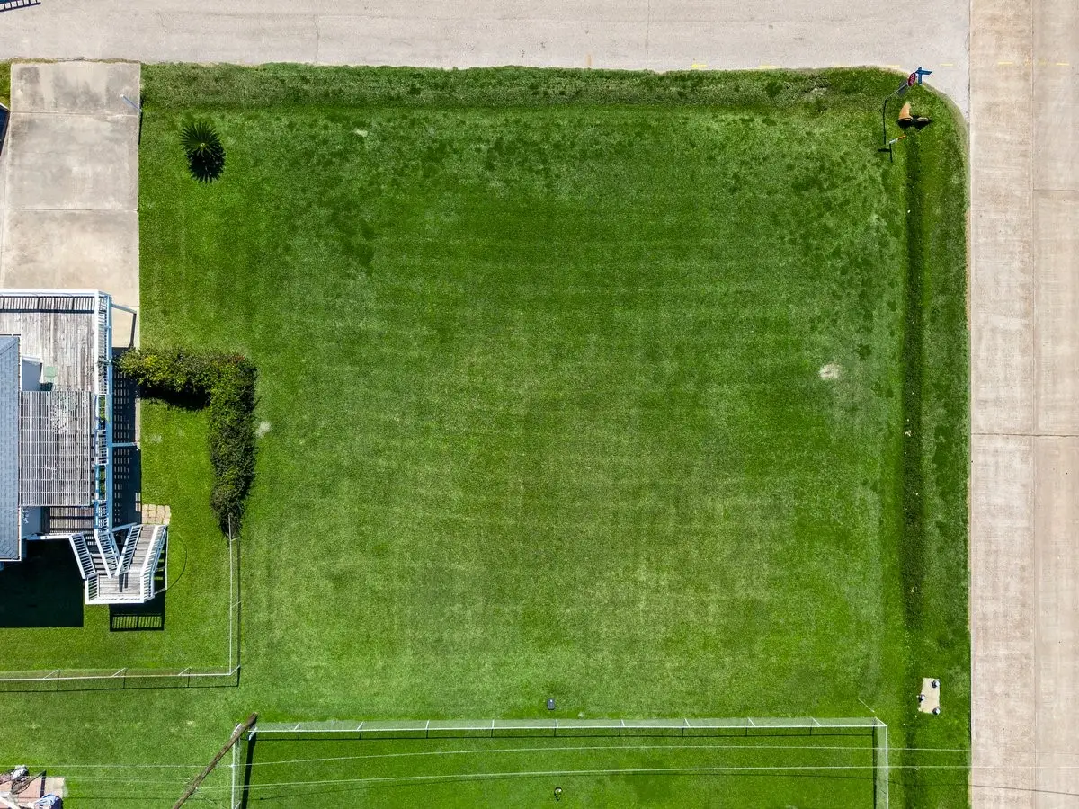 16534 John Davis, Jamaica Beach, TX 77554 - Image #1