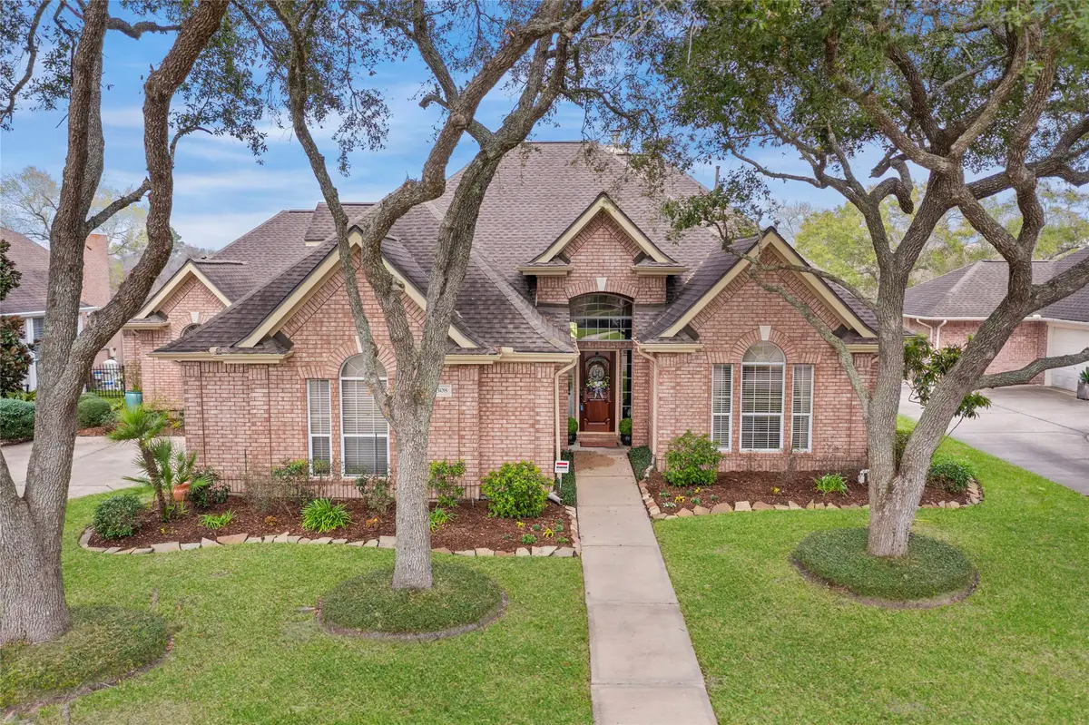 308 Green Oaks Drive, League City, TX 77573 - #1