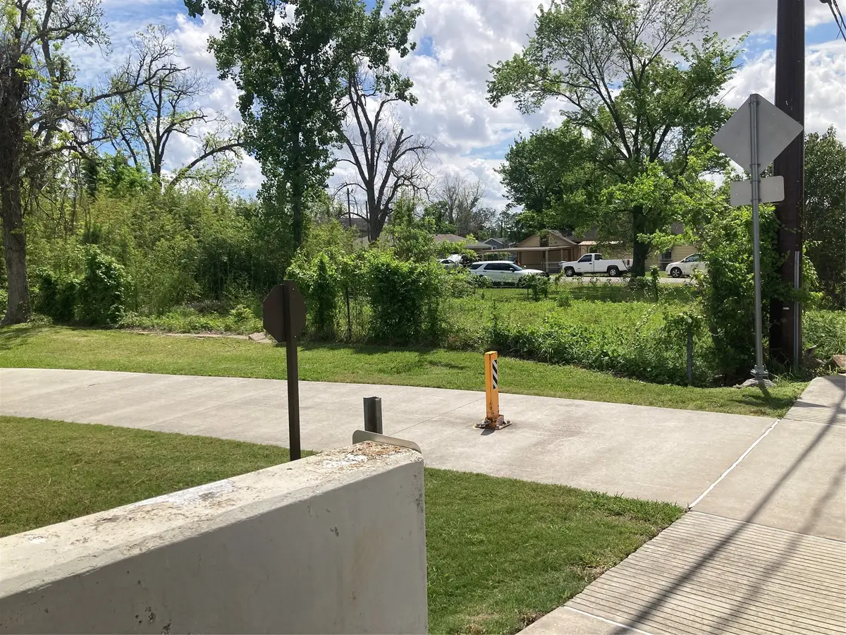 5004 Falls Street, Houston, TX 77026 - #1