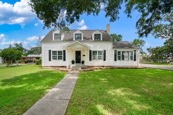 1008 Heights Street, El Campo, TX 77437