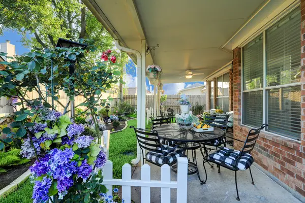 4714 Schiller Park Lane, Sugar Land, TX 77479