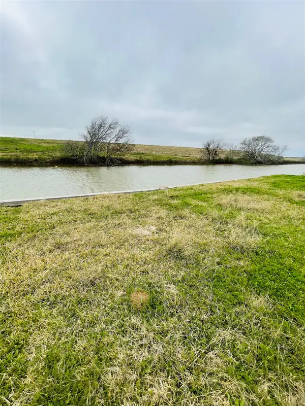 235 Leeward Way, Freeport, TX 77541