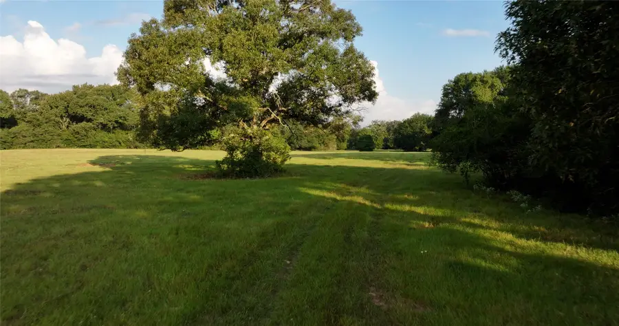 27296 Rock Island Road, Hempstead, TX 77445 - Image #2