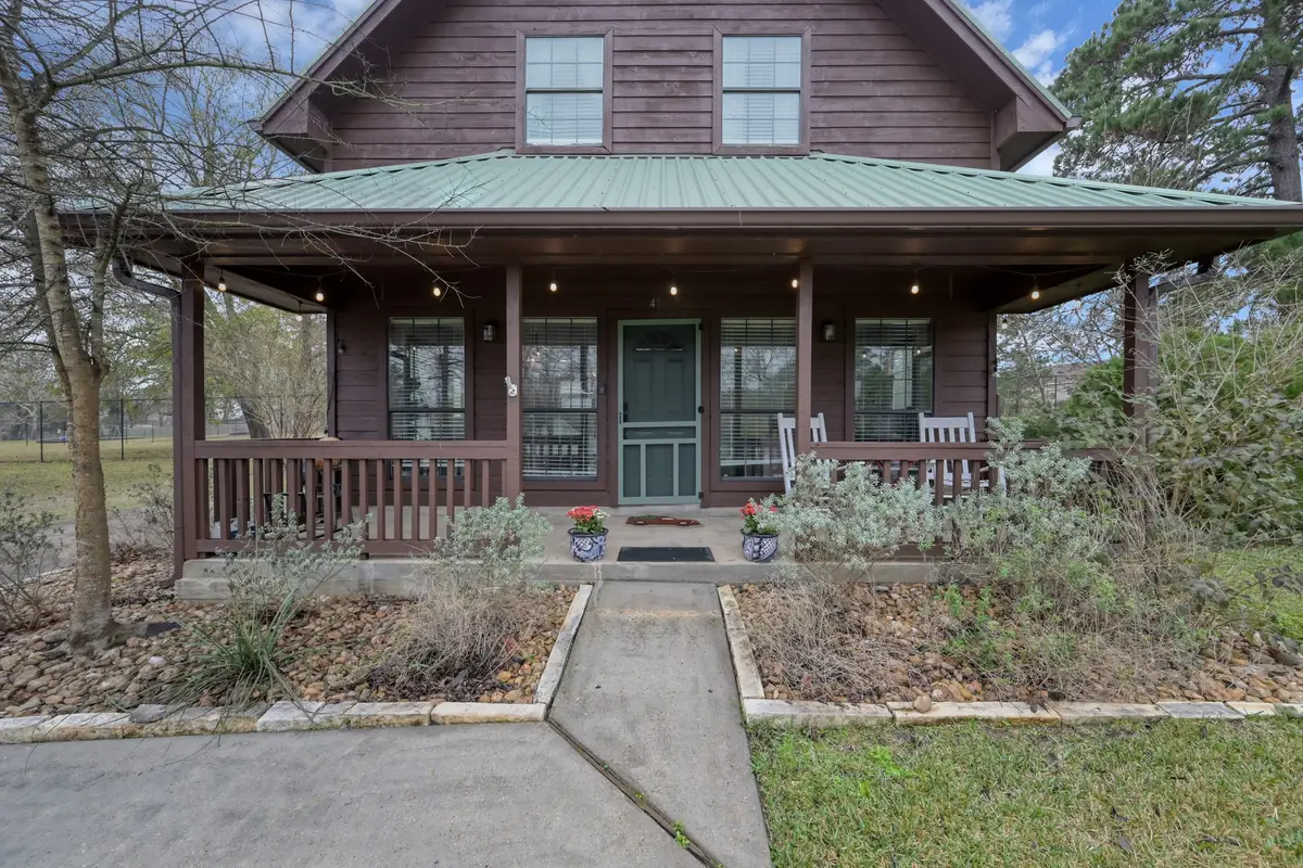 41 Hunters Creek Drive, Huntsville, TX 77340 - Image #1