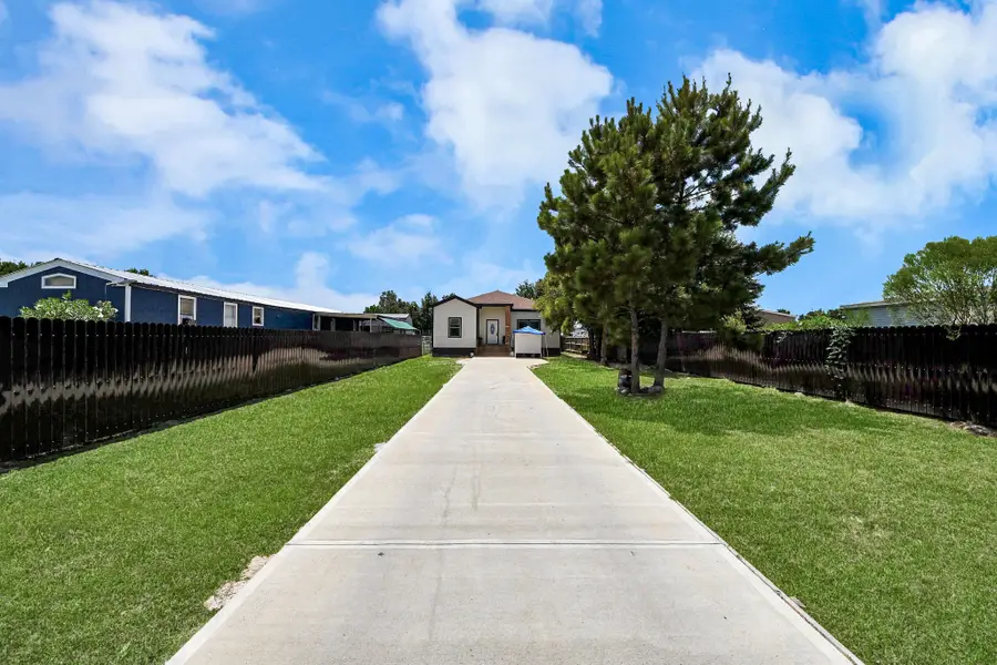 24 Road 5213, Cleveland, TX 77327 - #2