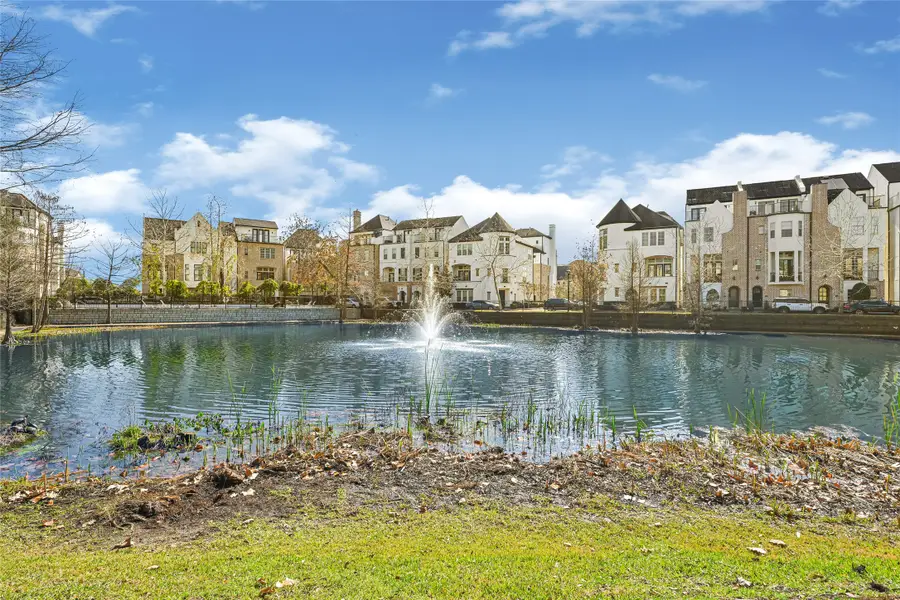 2039 Fannin Station N, Houston, TX 77045 - #2