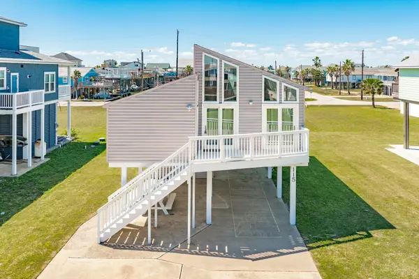 115 Doubloon Drive, Freeport, TX 77541