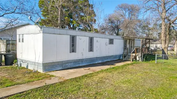 806 N Oneal Street, Caldwell, TX 77836