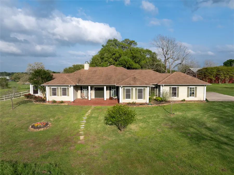 2007 Fm 2434, Weimar, TX 78962 - Image #2