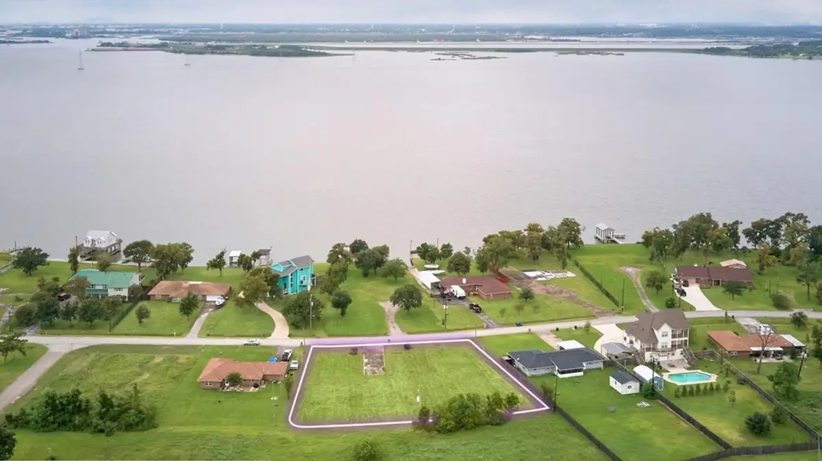 523 S Burnett Drive, Baytown, TX 77520 - #1