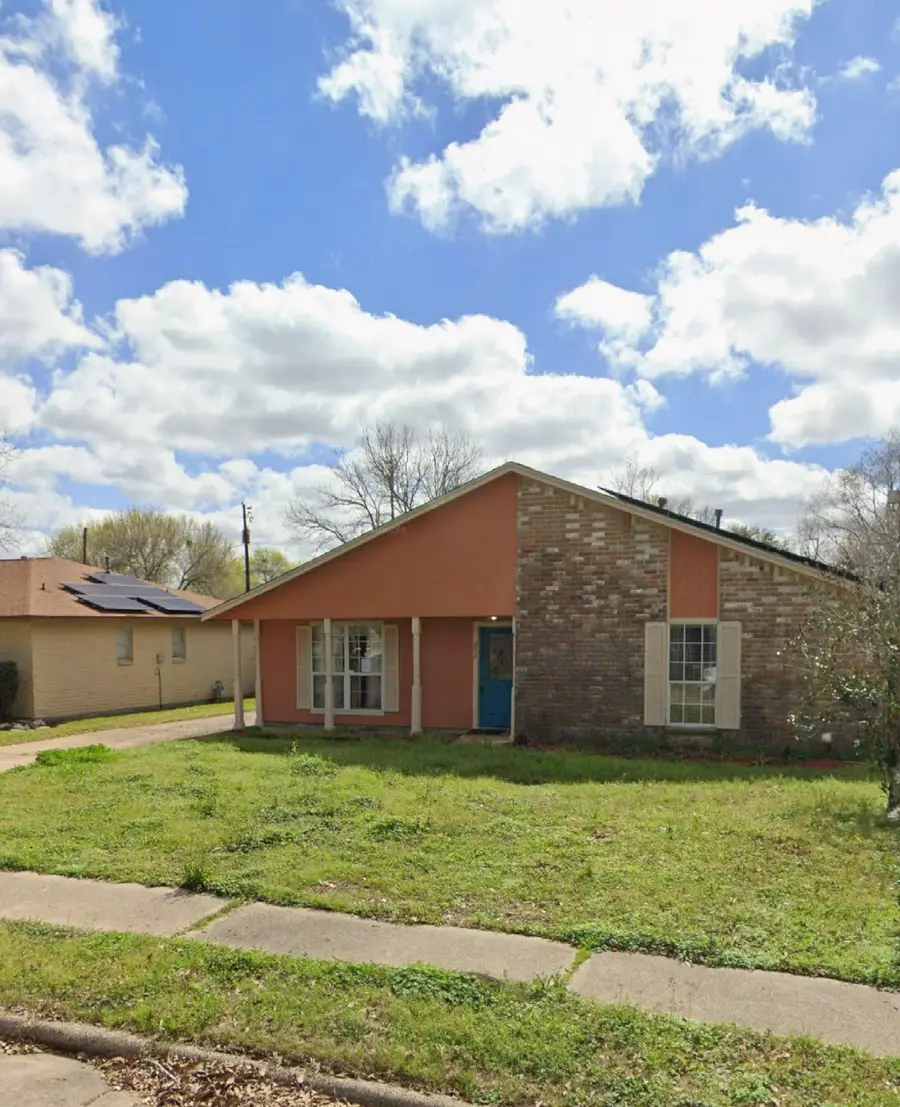 252 Bastrop Street, Angleton, TX 77515 - #2