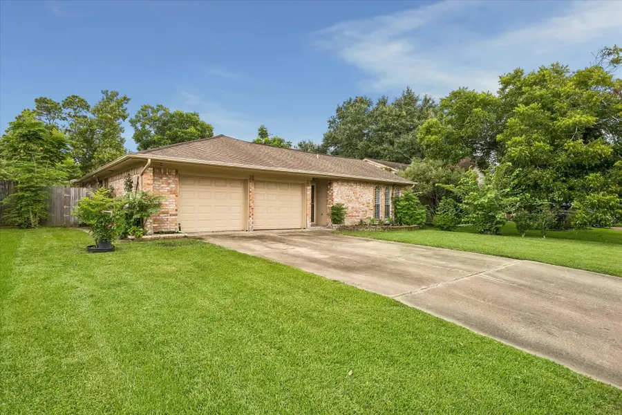 2011 Victoria Court, League City, TX 77573 - #2