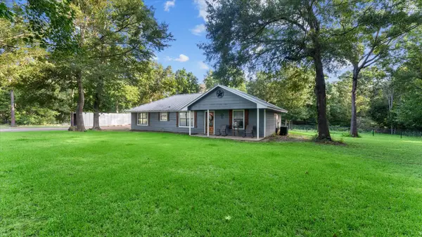 23346 Henson Road, Montgomery, TX 77356
